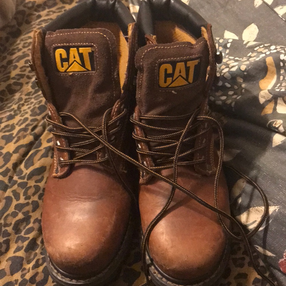 🦁CATERPILLAR MEN/BOYS LEATHER GENTLY USED BOOTS